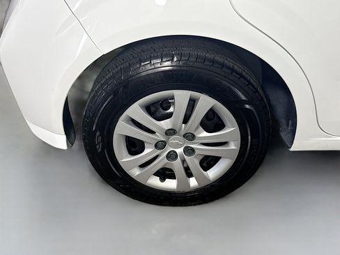 Used 2020 Chevrolet Sonic LT image 33