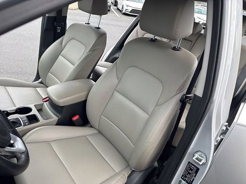 Used 2020 Kia Sportage EX image 10