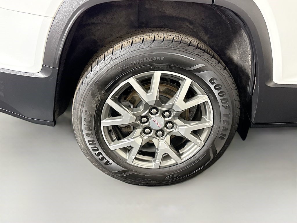 Used 2022 GMC Acadia SLE FWD image 32
