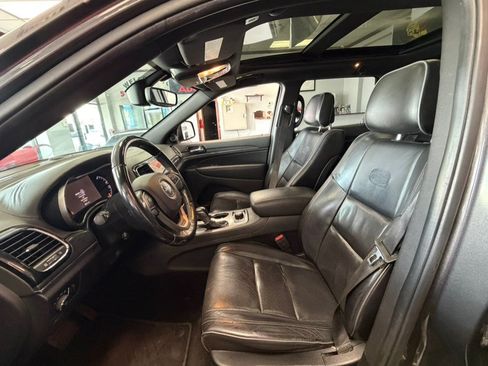 Used 2020 Jeep Grand Cherokee Overland AWD/4WD image 43