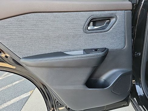 Certified 2023 Nissan Rogue SV image 21