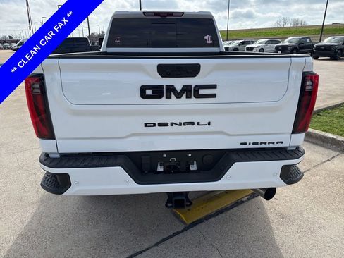 Used 2024 GMC Sierra 2500 Denali Ultimate image 10
