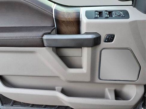 Used 2020 Ford F150 Limited w/ Trailer Tow Package image 18