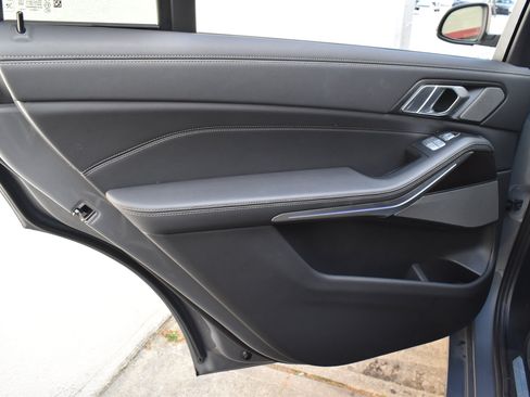 Used 2025 BMW X7 xDrive40i AWD/4WD image 30