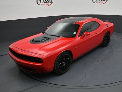Used 2015 Dodge Challenger R/T image 17