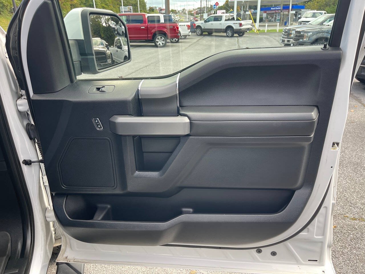 Used 2016 Ford F150 XLT w/ Equipment Group 302A Luxury AWD/4WD image 37