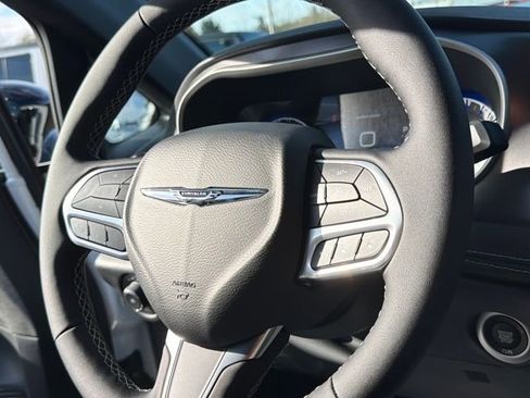 New 2026 Chrysler Pacifica Select image 15