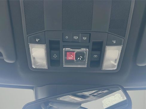 Used 2022 Mitsubishi Eclipse Cross SEL image 12