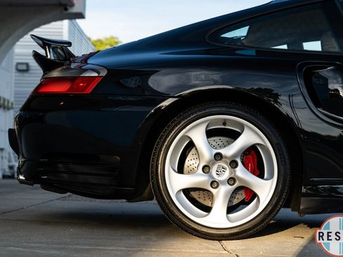 Used 2001 Porsche 911 Turbo AWD/4WD image 28
