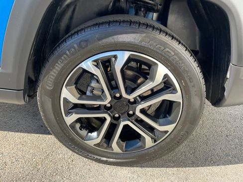 Used 2022 Jeep Compass Limited image 18