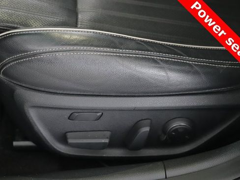 Used 2020 Genesis G70 3.3T image 19