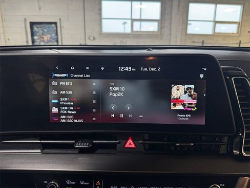 Used 2023 Kia Sportage EX image 17