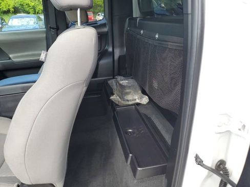 Used 2022 Toyota Tacoma SR RWD image 25