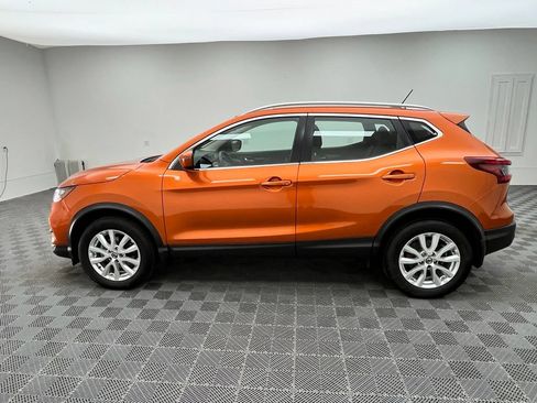 Used 2020 Nissan Rogue Sport SV FWD image 11