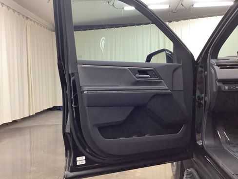 New 2026 GMC Sierra EV Elevation image 17