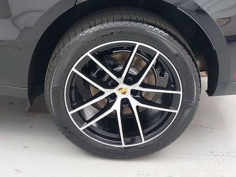 Used 2026 Porsche Macan image 36