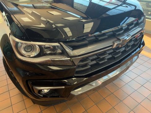 Used 2022 Chevrolet Colorado Z71 w/ Safety Package AWD/4WD image 2