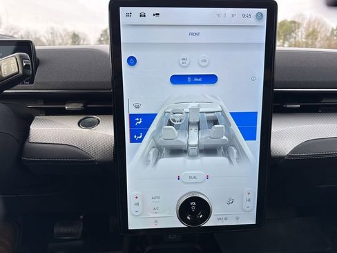 Used 2022 Ford Mustang Mach-E Select image 18