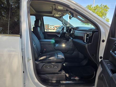 Used 2024 GMC Sierra 2500 Denali w/ Denali Reserve Package AWD/4WD image 24