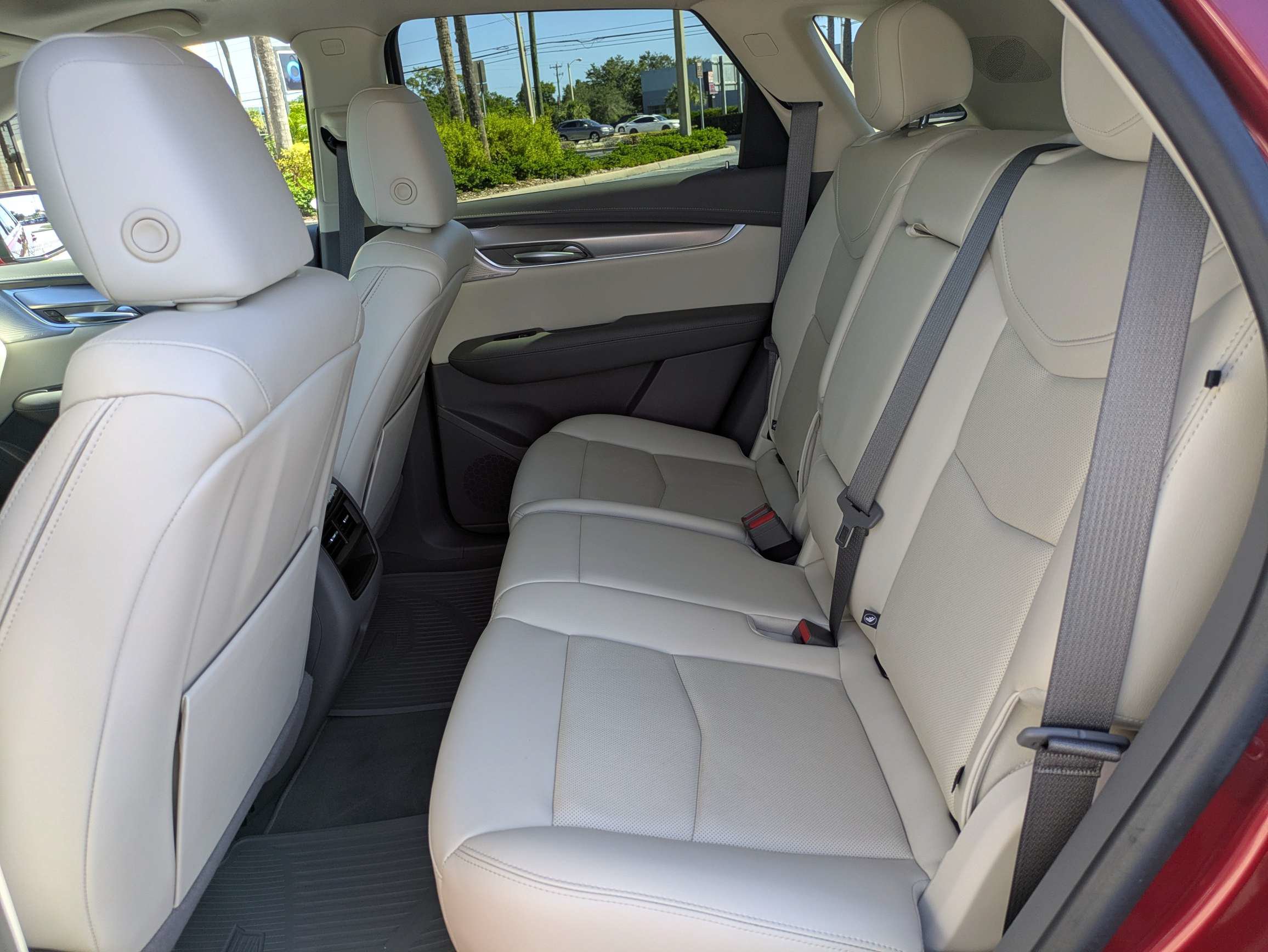 Used 2024 Cadillac XT5 Premium Luxury w/ Technology Package FWD image 12