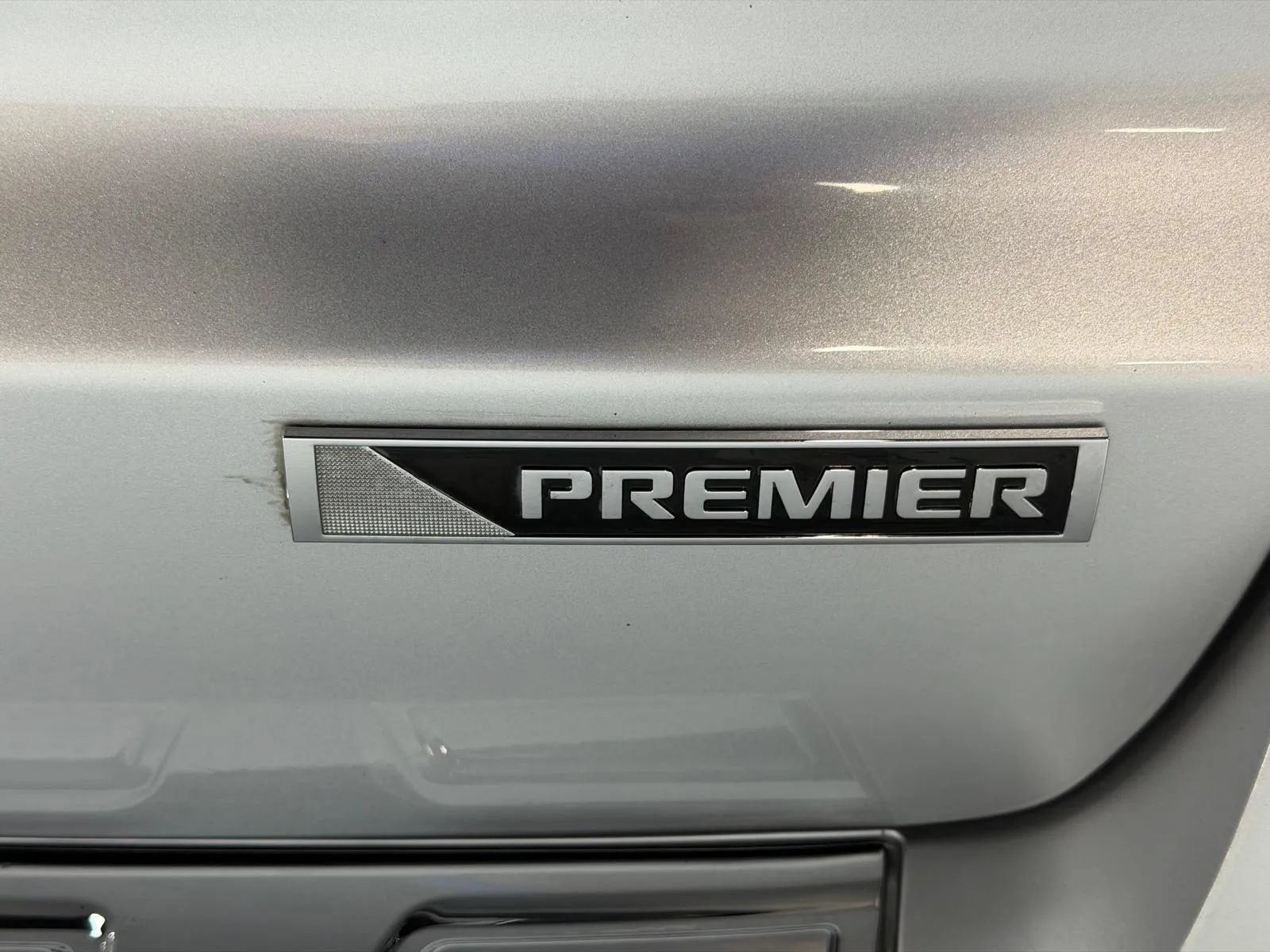 Used 2017 Chevrolet Traverse Premier FWD image 10