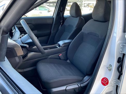 Certified 2025 Nissan Kicks S image 7