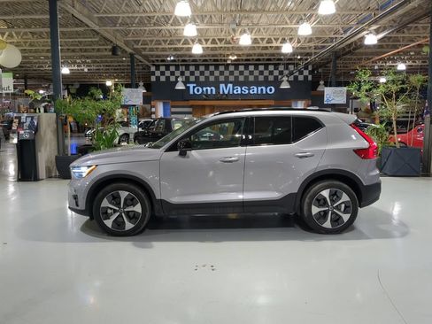 Used 2026 Volvo XC40 B5 Plus AWD/4WD image 12