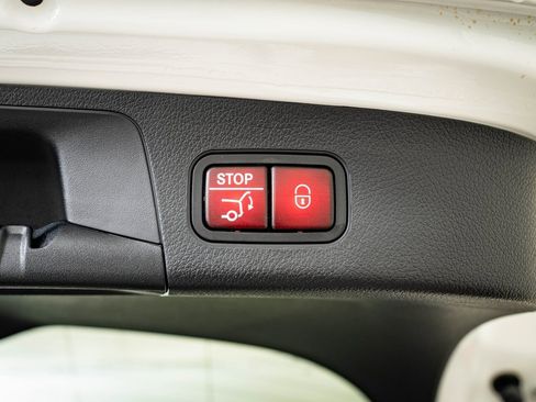 Certified 2025 Mercedes-Benz GLA 250 4MATIC image 19