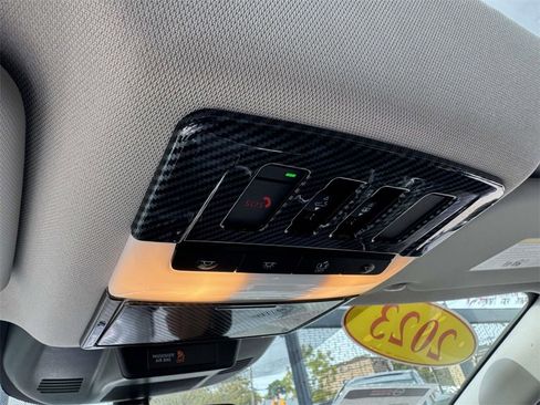 Used 2023 Nissan Rogue SL w/ SL Premium Package image 30