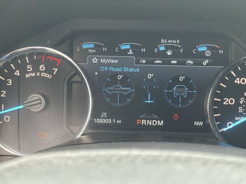 Used 2018 Ford F150 Lariat w/ Equipment Group 502A Luxury AWD/4WD image 13