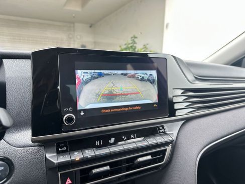 Used 2025 Toyota Camry LE image 17