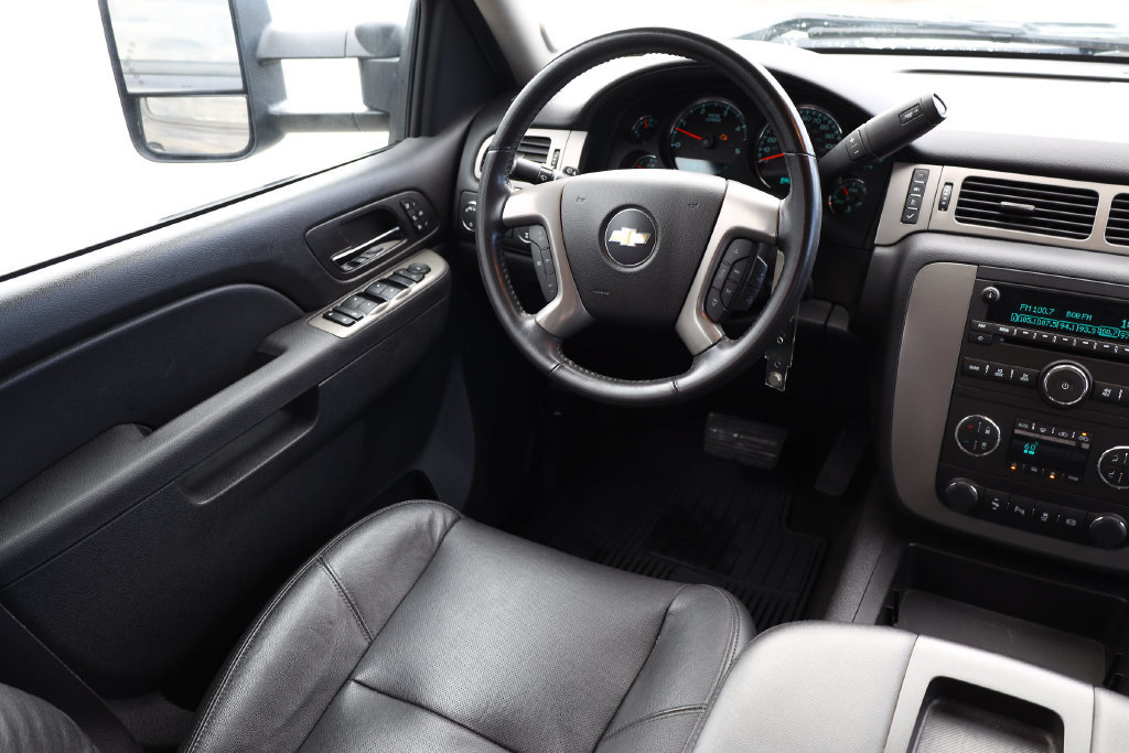 Used 2013 Chevrolet Silverado 3500 LTZ w/ LTZ Plus Package AWD/4WD image 20