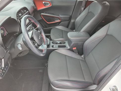 Certified 2023 Kia Soul GT-Line w/ GT-Line Technology Package FWD image 9