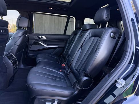 Used 2022 BMW X7 M50i AWD/4WD image 25