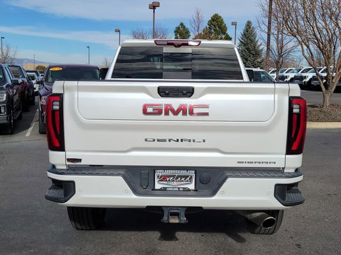 Used 2024 GMC Sierra 2500 Denali w/ Denali Reserve Package image 10