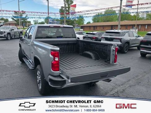 Used 2025 Chevrolet Silverado 2500 LT image 9