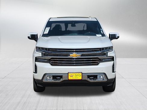 Used 2019 Chevrolet Silverado 1500 High Country w/ Technology Package AWD/4WD image 2