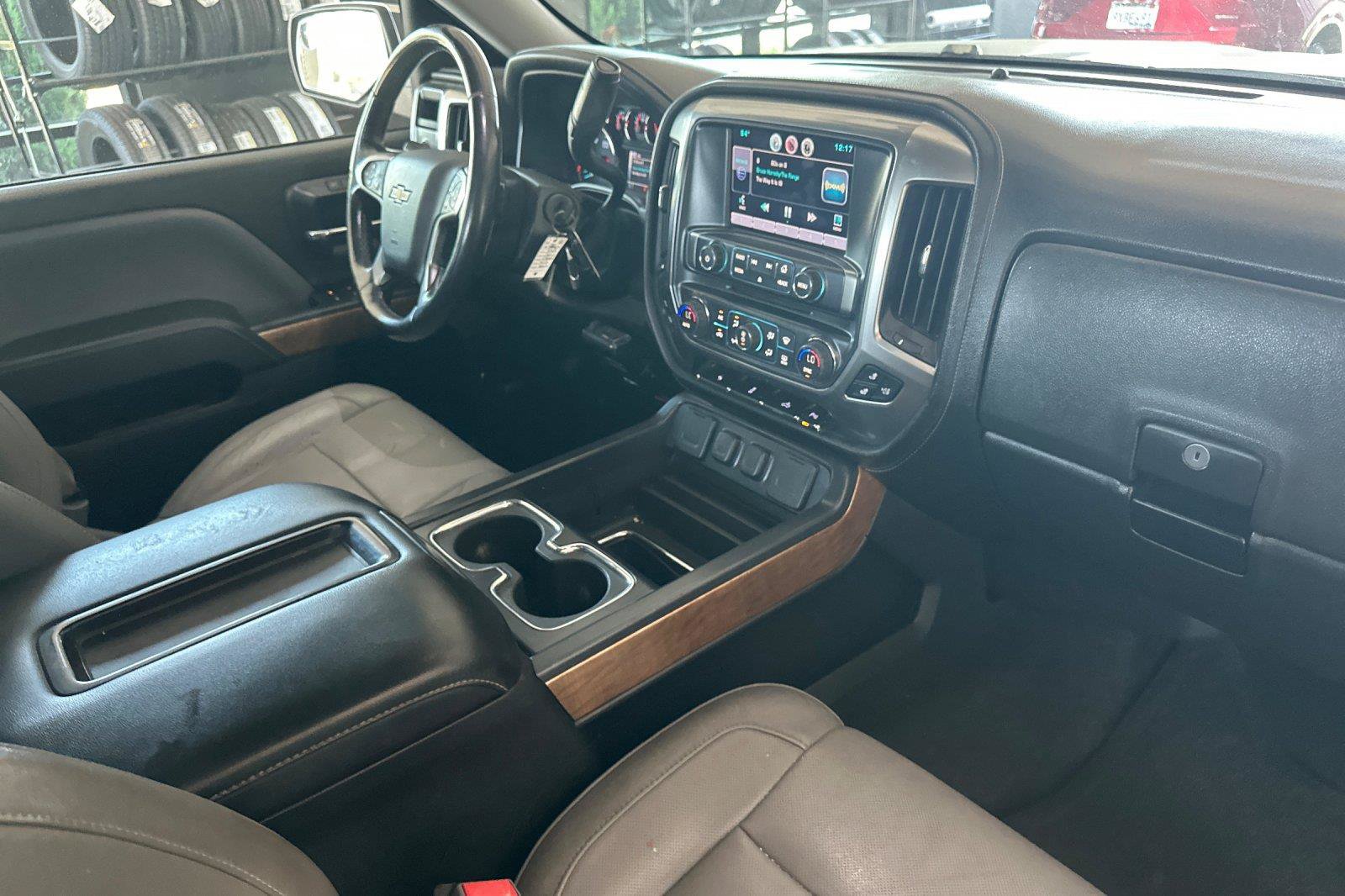 Used 2015 Chevrolet Silverado 1500 LTZ w/ LTZ Plus Package AWD/4WD image 15