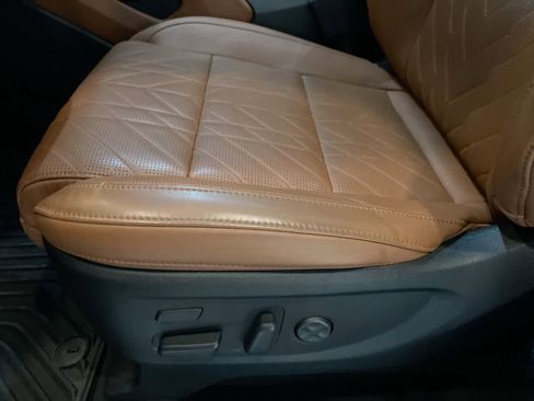 Used 2025 Kia Telluride SX Prestige X-Line image 12