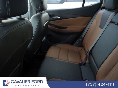 Used 2020 Buick Encore GX Essence FWD image 8
