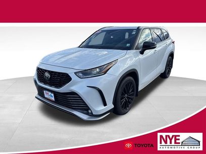 Used 2023 Toyota Highlander XSE