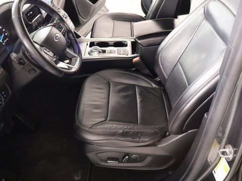 Used 2020 Ford Explorer Limited image 12