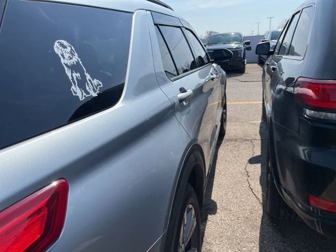 Used 2023 Ford Explorer XLT w/ Equipment Group 202A image 14