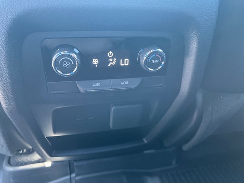 New 2026 Chevrolet Traverse Z71 w/ Enhanced Driving Package AWD/4WD image 20