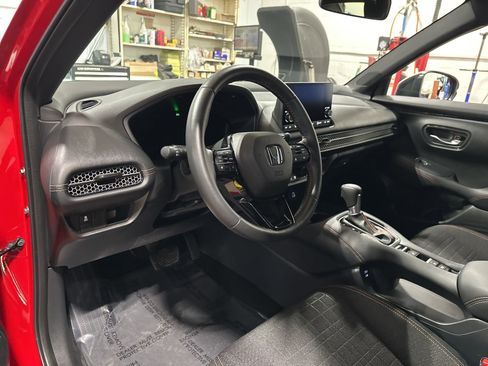 Used 2024 Honda HR-V Sport image 12