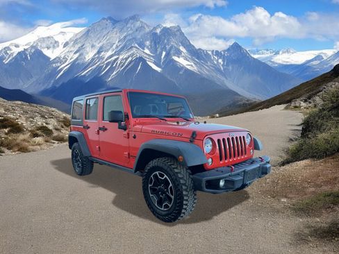 Used 2015 Jeep Wrangler Unlimited Rubicon w/ Connectivity Group image 7