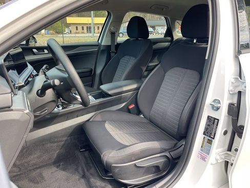 Used 2025 Kia K5 LXS image 19