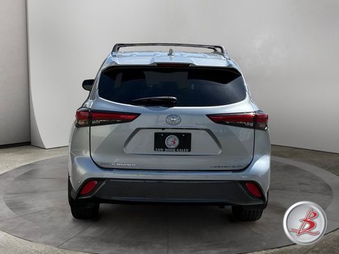 Used 2020 Toyota Highlander Limited AWD/4WD image 6