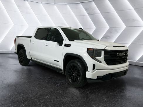 Used 2024 GMC Sierra 1500 Elevation image 1