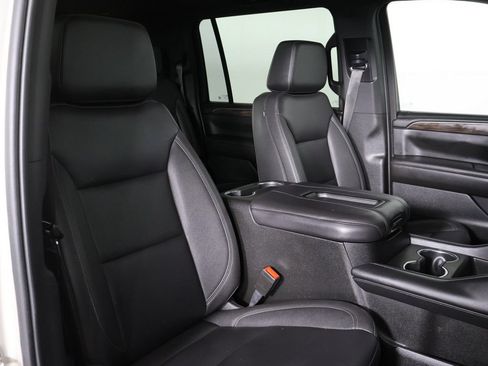 Used 2023 Chevrolet Suburban Z71 AWD/4WD image 31